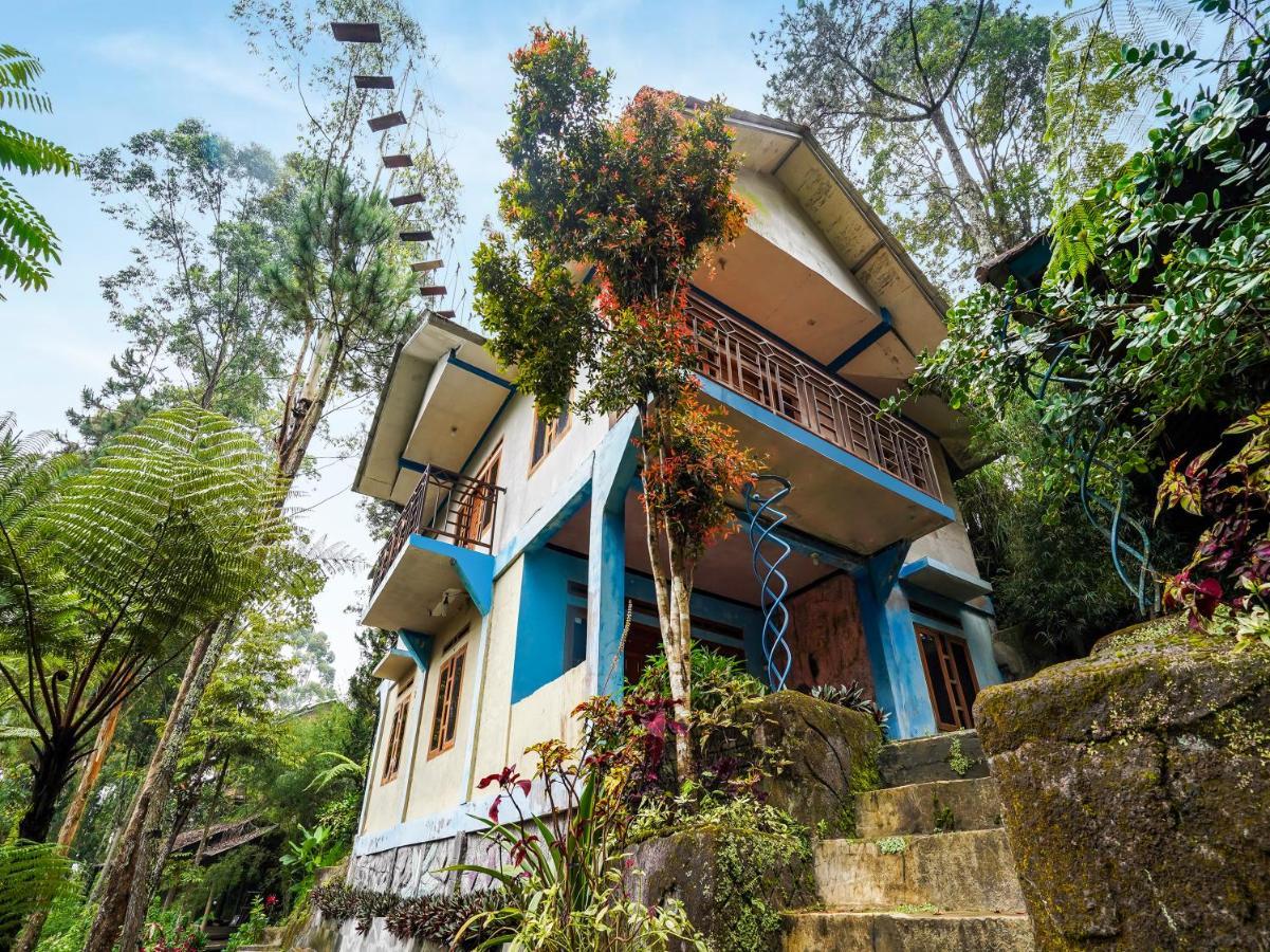 OYO Homes 90915 Eco Tourism Desa Cihanjuang Rahayu Ciwangun Indah Camp Villas Bongkar Bagian luar foto
