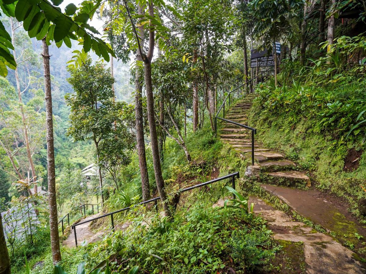 OYO Homes 90915 Eco Tourism Desa Cihanjuang Rahayu Ciwangun Indah Camp Villas Bongkar Bagian luar foto