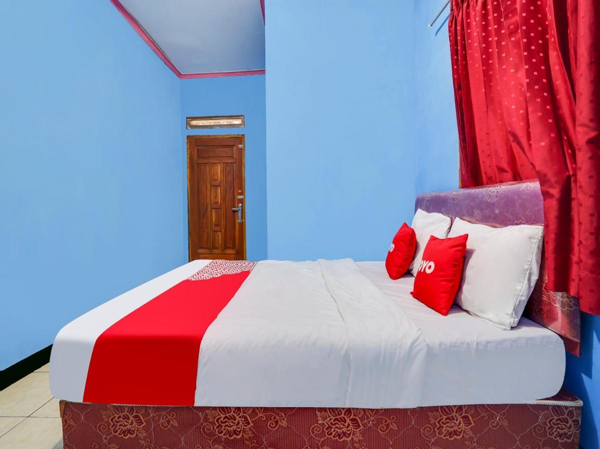 OYO Homes 90915 Eco Tourism Desa Cihanjuang Rahayu Ciwangun Indah Camp Villas Bongkar Bagian luar foto