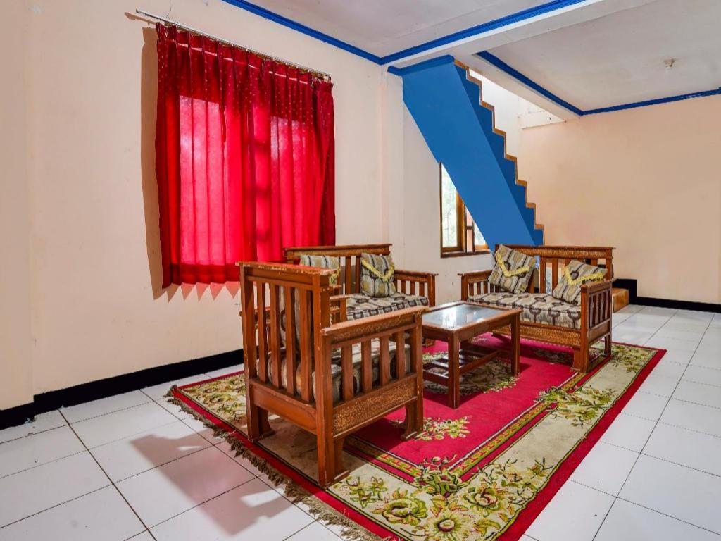 OYO Homes 90915 Eco Tourism Desa Cihanjuang Rahayu Ciwangun Indah Camp Villas Bongkar Bagian luar foto